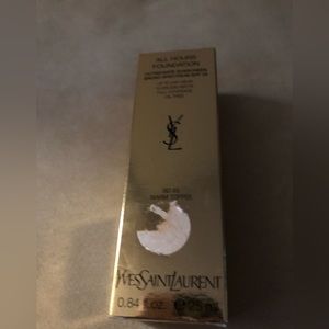Yves Saint Laurent All Hours Foundation